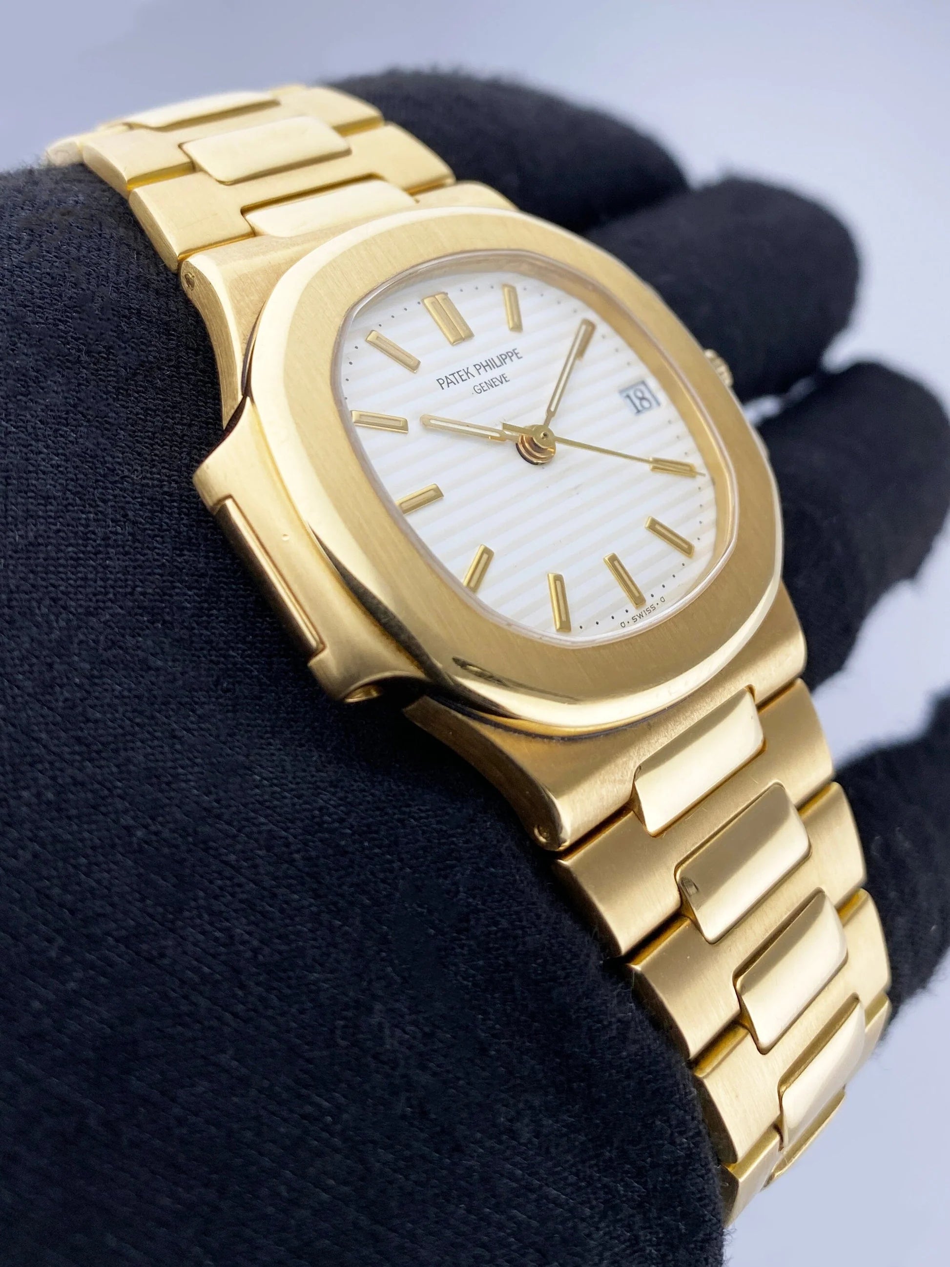 Patek Philippe Nautilus – Full Yellow Gold White Dial