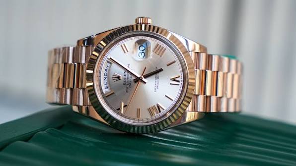 Rolex Oyster Perpetual Day-Date 40 – Sundust Dial with Roman Numerals