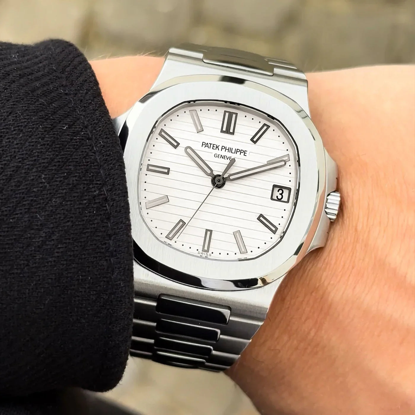 Patek Philippe Annual Calendar Chronograph – Steel White Dial
