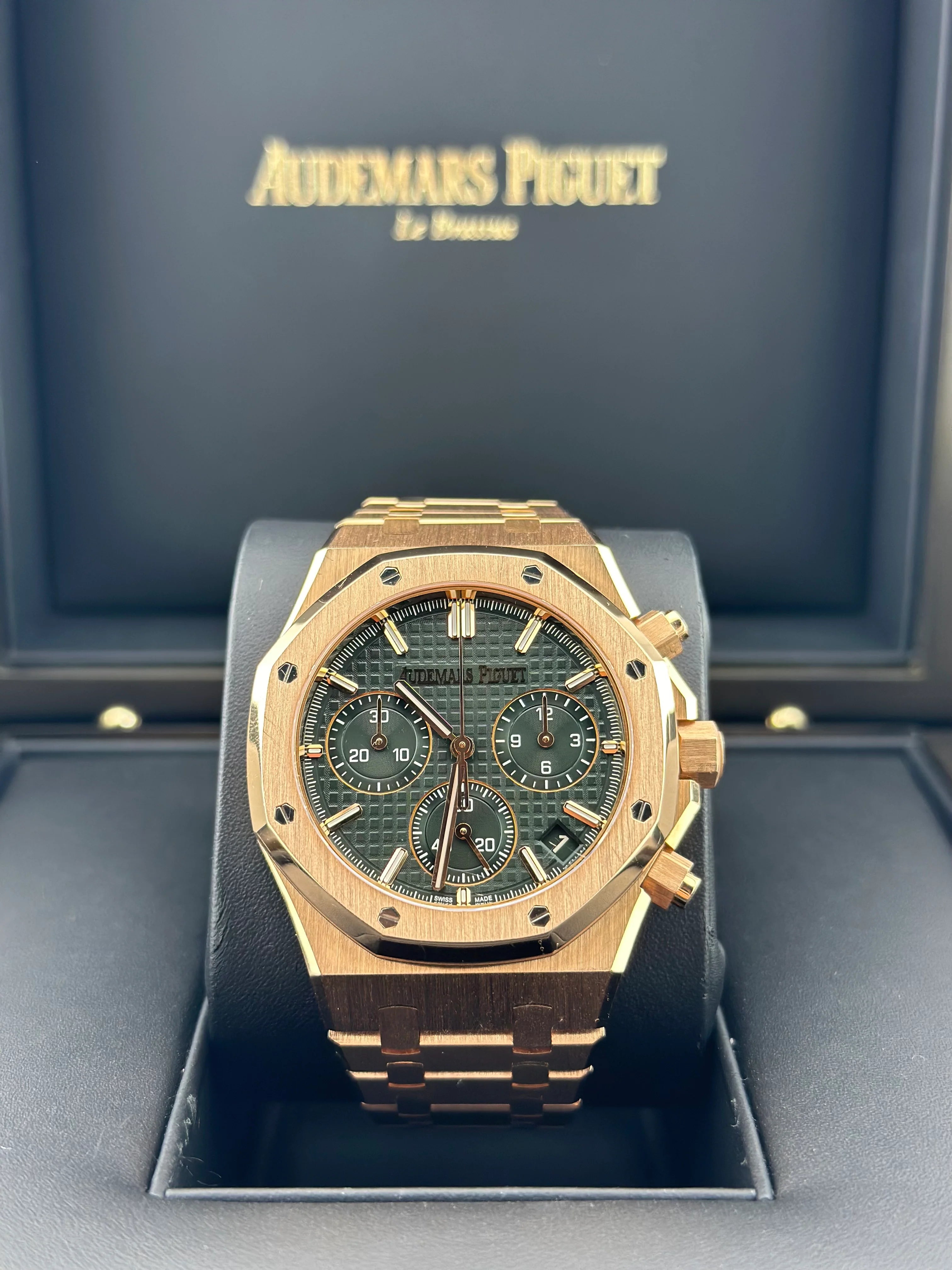 Audemars Piguet Royal Oak Chronograph – 18K Pink Gold & Khaki Green Dial