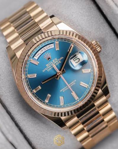 Rolex Oyster Perpetual Day-Date 40 – Green/Blue Dial with Baguette Diamonds