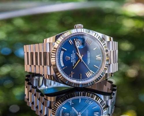 Rolex Oyster Perpetual Day-Date 40 – Blue Dial with Roman Numerals