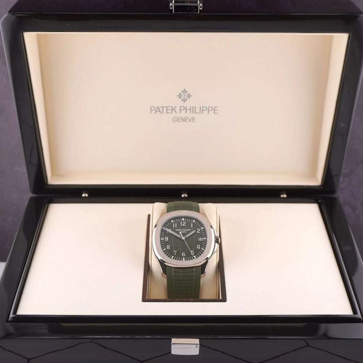 Patek Philippe Aquanaut – Khaki Green Dial