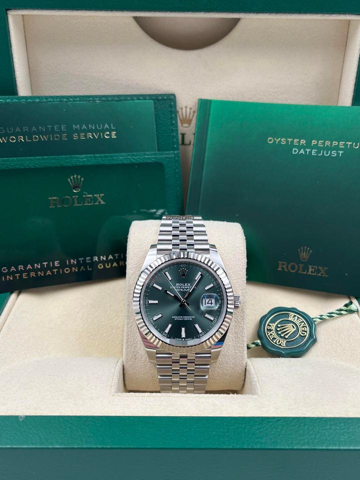 Datejust 41 – Green Dial on Jubilee