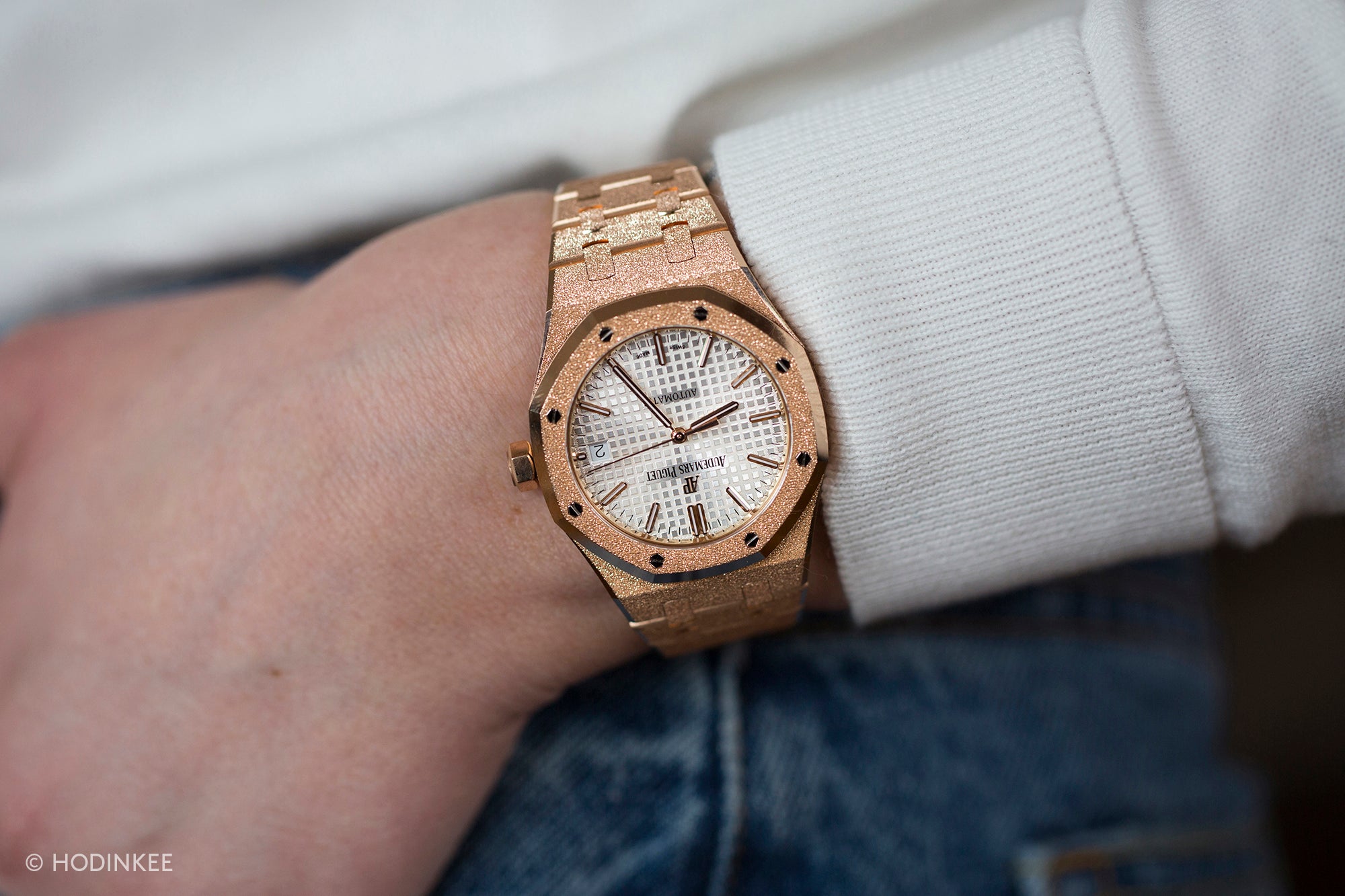 Audemars Piguet Royal Oak Frosted Gold Selfwinding – 18K Pink Gold & Silver Dial