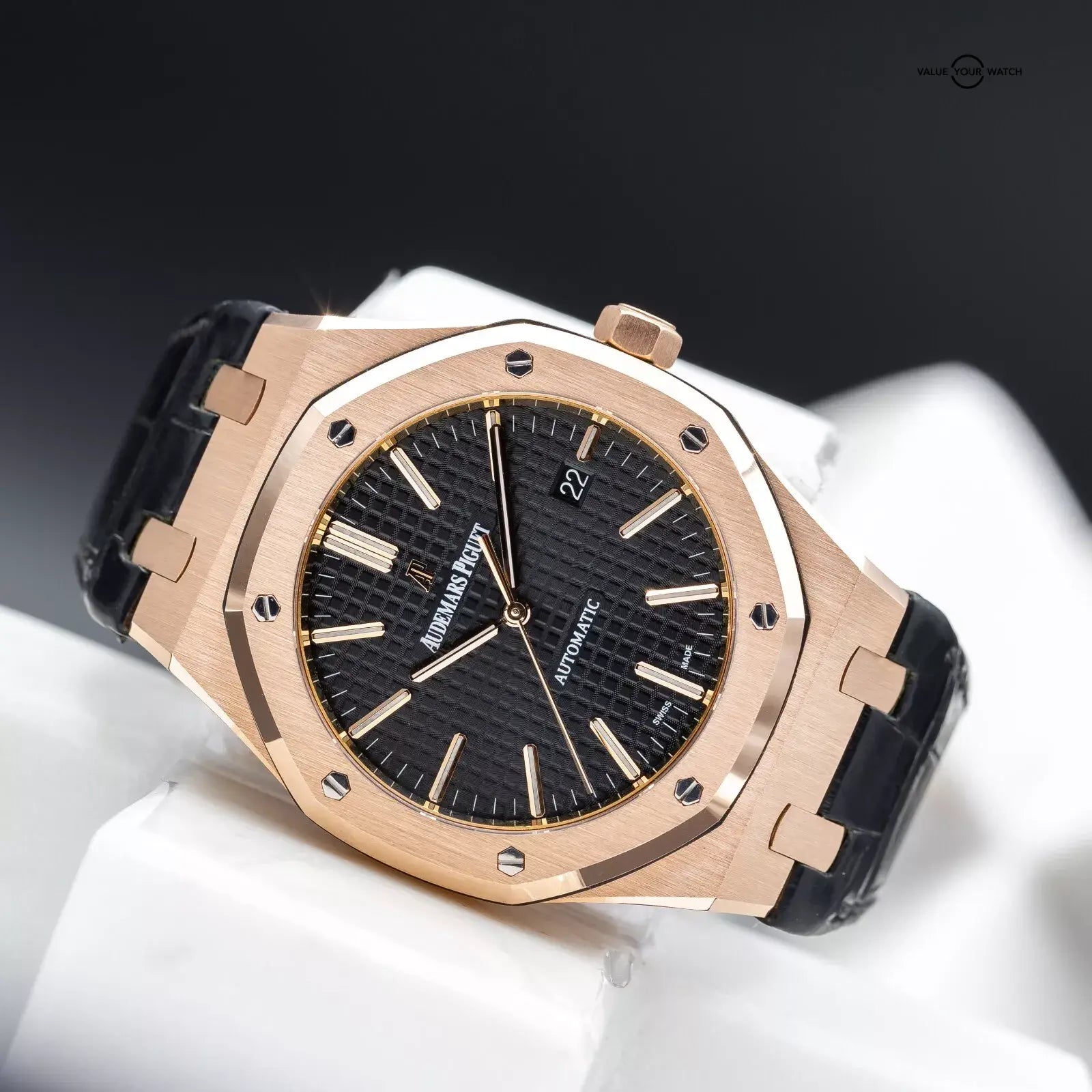 Audemars Piguet Royal Oak Selfwinding – 18K Pink Gold & Black Dial on Rubber strap