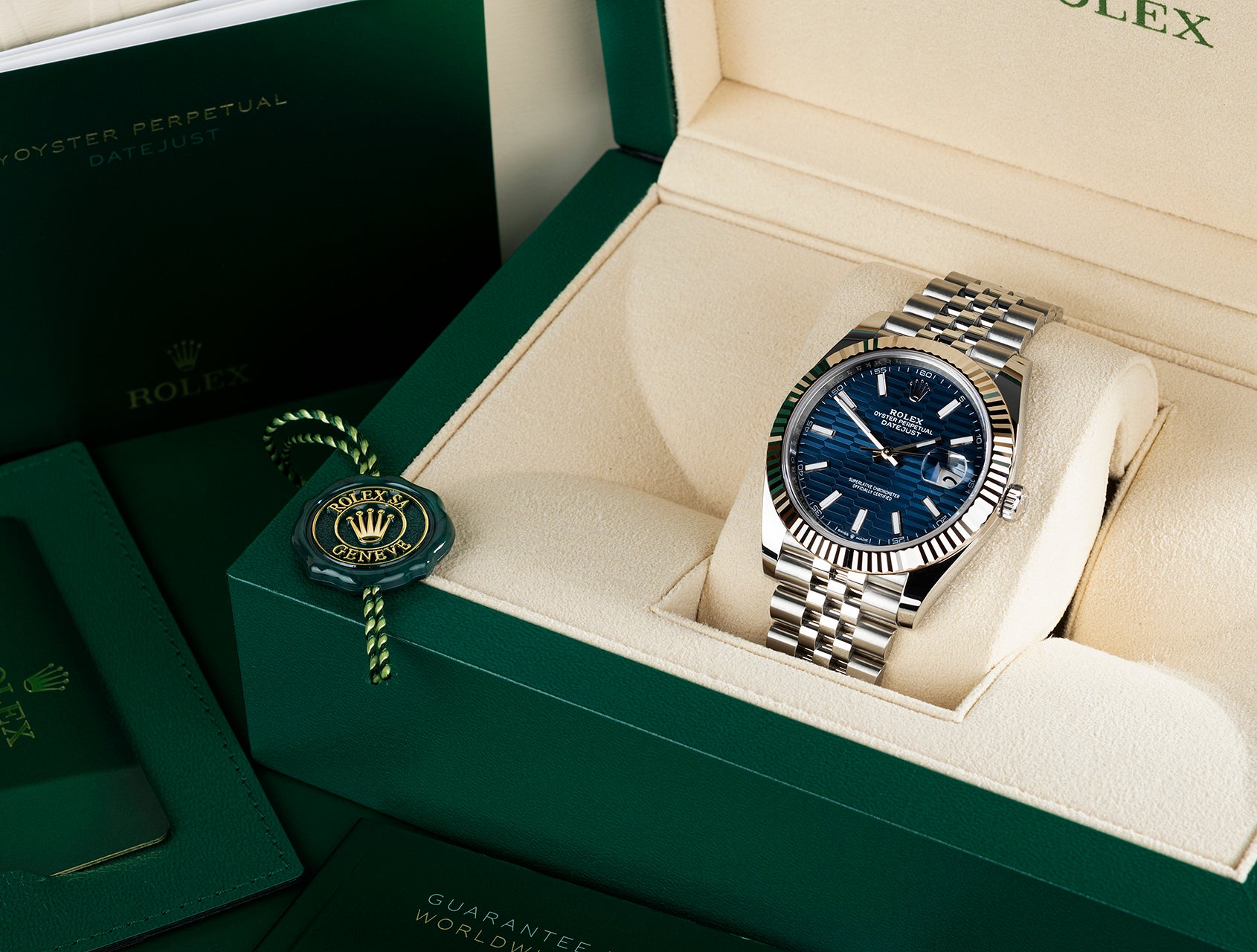 Rolex Datejust 41 – Blue Dial – Stainless Steel – Jubilee Bracelet – Fluted Bezel